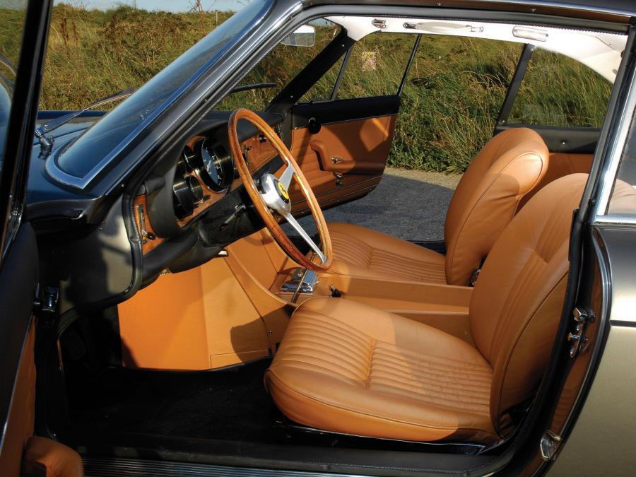  Ferrari 330 GTC 1966 года  (фото 5 из 101)